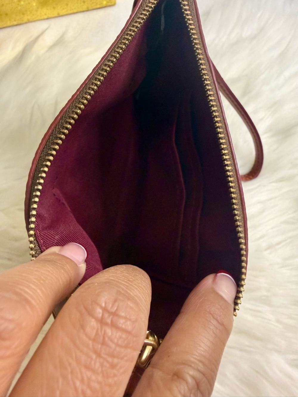 ❌❌SOLD ❌❌EUC Coach Signature Canvas Wristlet with Holiday Rexy Patch - Picture 5 of 7